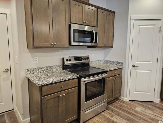 Photo - 5724 NE 58th Way