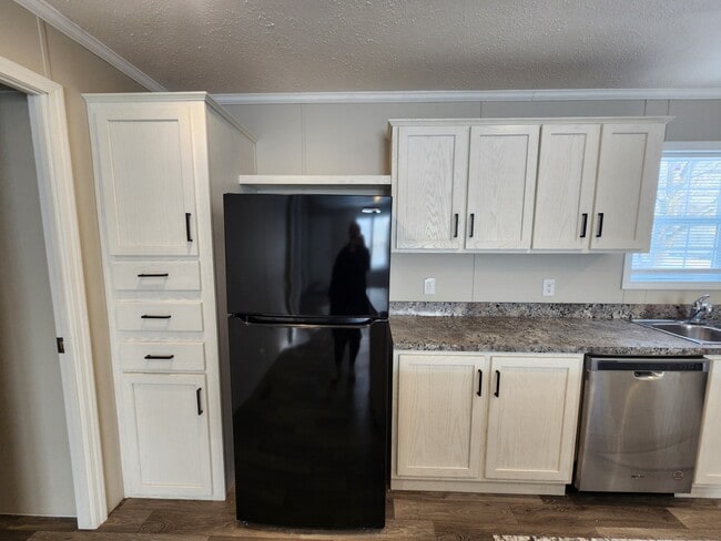 Photo - 3726 Birch St