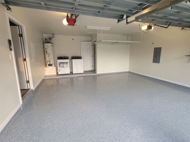 Photo - 107 Avalon Way