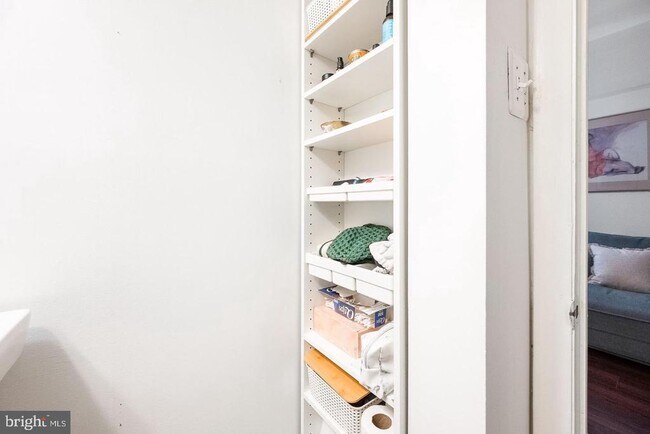 Photo - 1701 16th St NW Unit 204