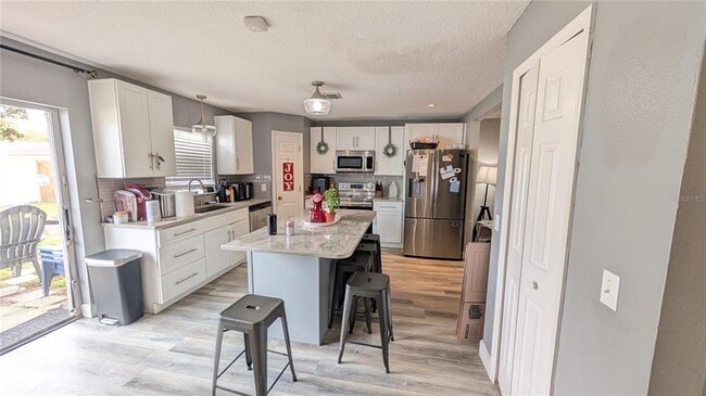 Photo - 106 Royalty Cir