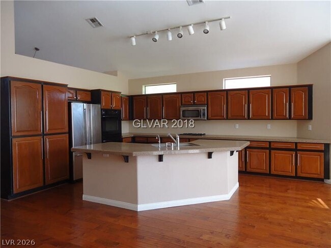 Building Photo - 1108 Ventura Hills St