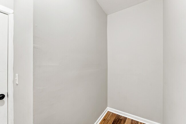 422 Woodside Ave Unidad 3