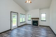 2 BR, 2 BA - 1,350SF