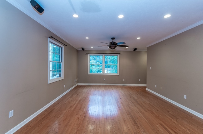 Photo - 127 Banksville Pl