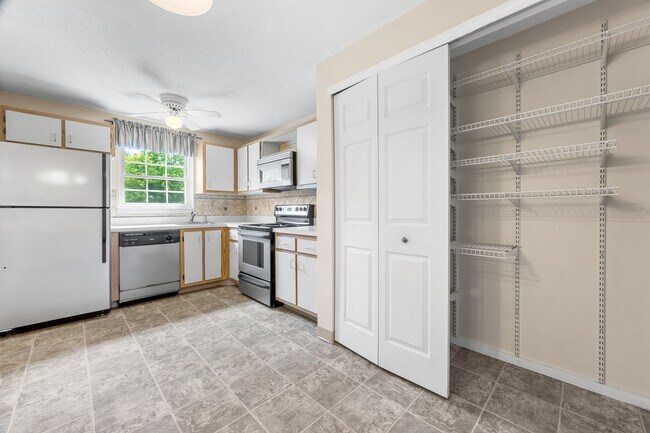 Photo - 50 Crystal Ln Unidad A