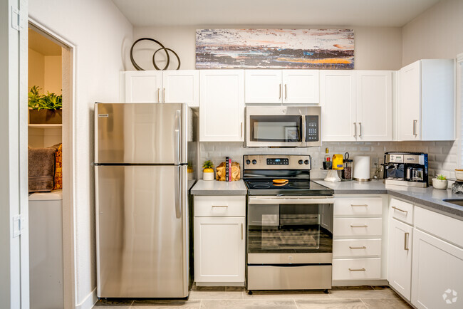 Interior Photo - Broadstone Tempe Station Rental