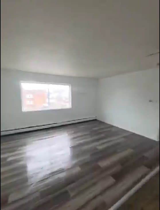 Building Photo - 3265 E 143rd St