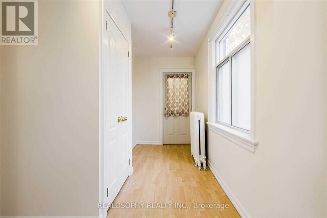 Photo - 66 Dorval Rd