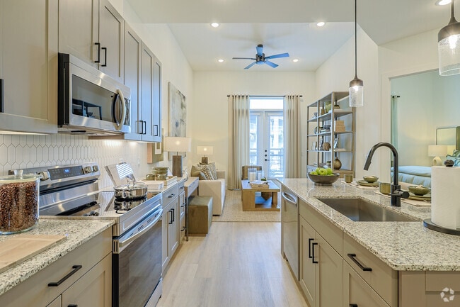 1BR, 1BA - 760SF - Kitchen