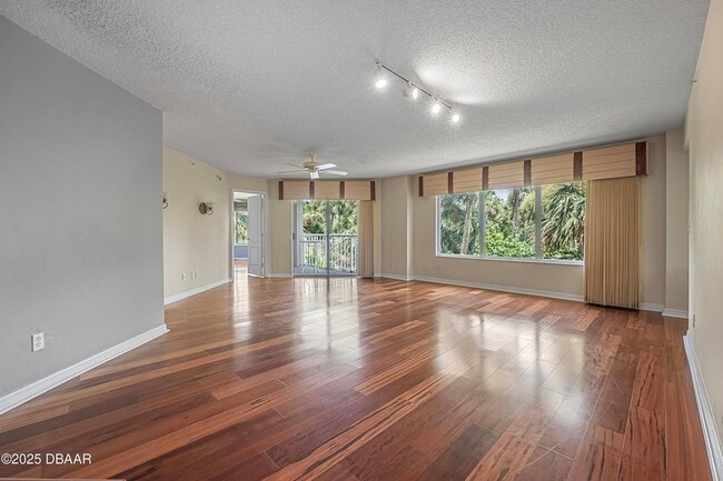 Photo - 3 Oceans W Blvd Unit 2D5