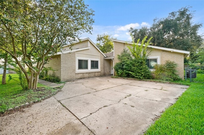 Building Photo - 1606 Stone Lake Dr Rental