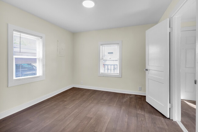 Photo - 617 1st Ave