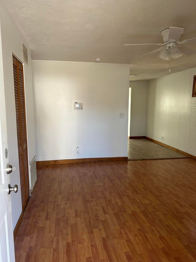 Photo - 106 Spring St