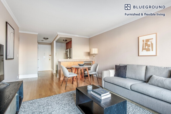 Photo - 792 Columbus Ave Unidad FL5-ID1324