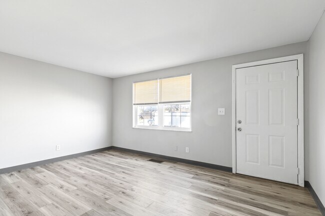 Photo - Brickyard 60th