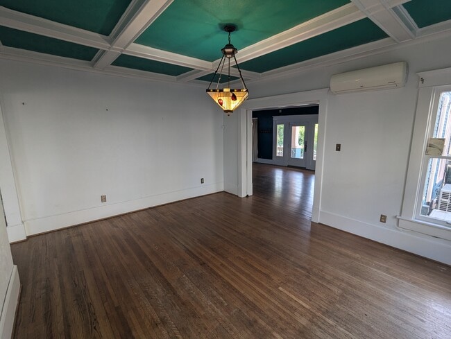Dining Room - 4526 Reiger Ave
