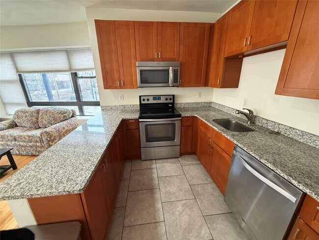 Photo - 25 Court St Unidad 3