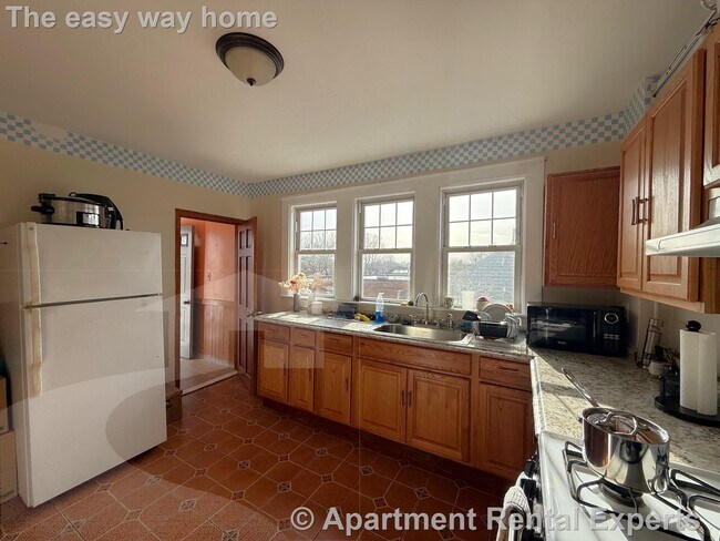 Photo - 74 Newbury St Unidad #3