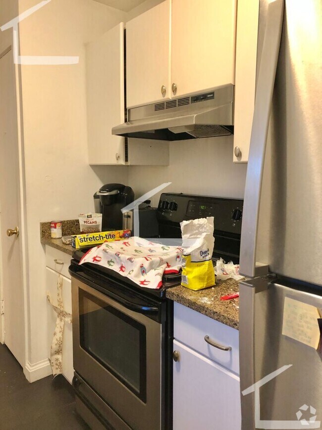 Building Photo - 9/1 Updated, spacious 3BR in South End nea... Rental