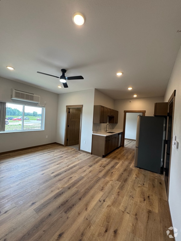 Building Photo - 600 Hickory St Unit 3 Rental