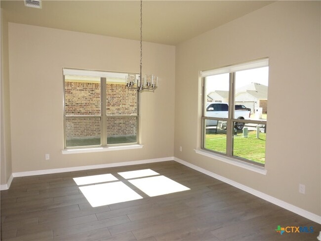 Photo - 717 Holstein Dr