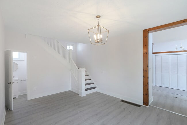 Photo - 617 Chestnut St