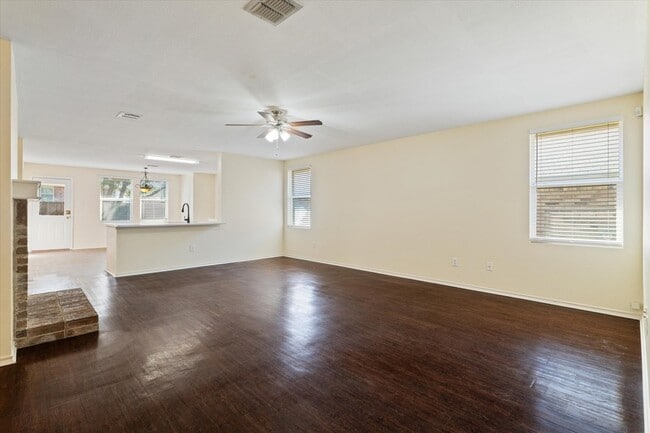 Building Photo - 12856 Gillon Dr Rental
