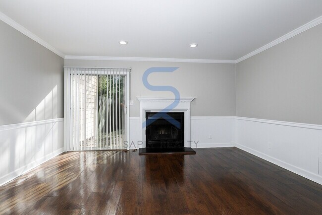 Photo - 3837 Moran Way Unidad B