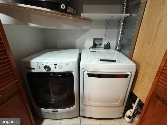Photo - 1106 Wallace St Unit B