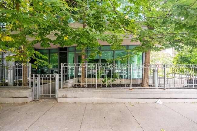 Photo - 250 Fort York Blvd Unit SI ID1381863P