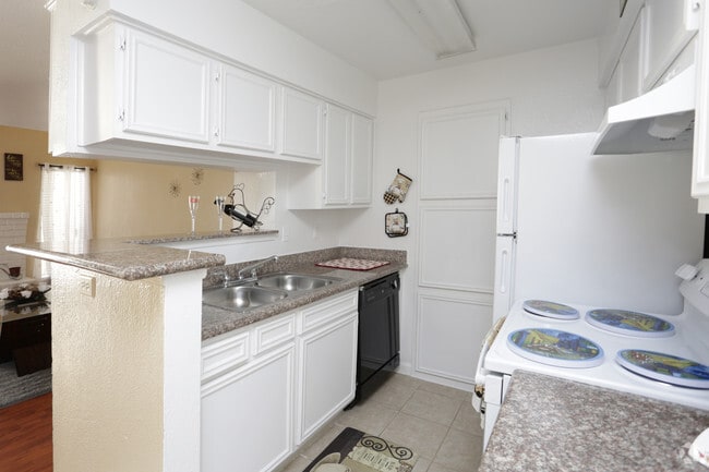 Photo - Falls of Kirkwood