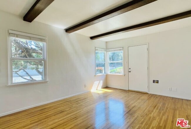 Building Photo - 2598 Amherst Ave Rental
