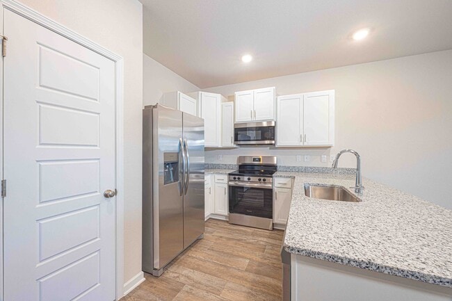 Photo - 32195 Emancipation Cir