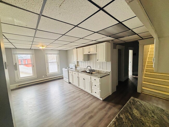 Photo - Huge 5BD Two Story Apartment Blocks from D... Unit Apt 7