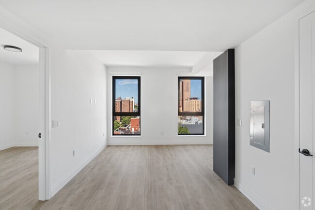 1BR, 1BA - 701SF - Living Room