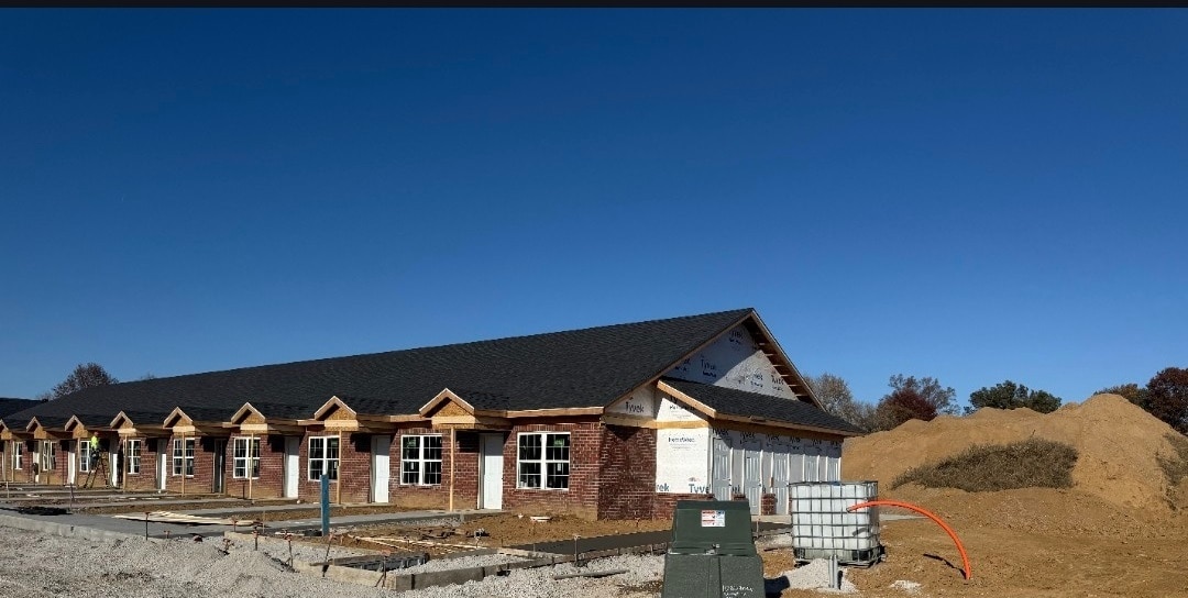 Gwen Gardens Apartments - Gwen Gardens Apartments