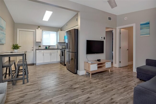 Photo - 4284 NW 1st Ave Unit 1