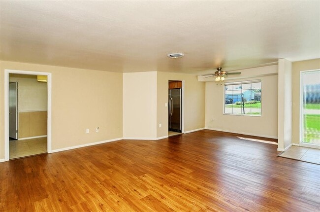 Photo - 3137 Lockwood Terrace