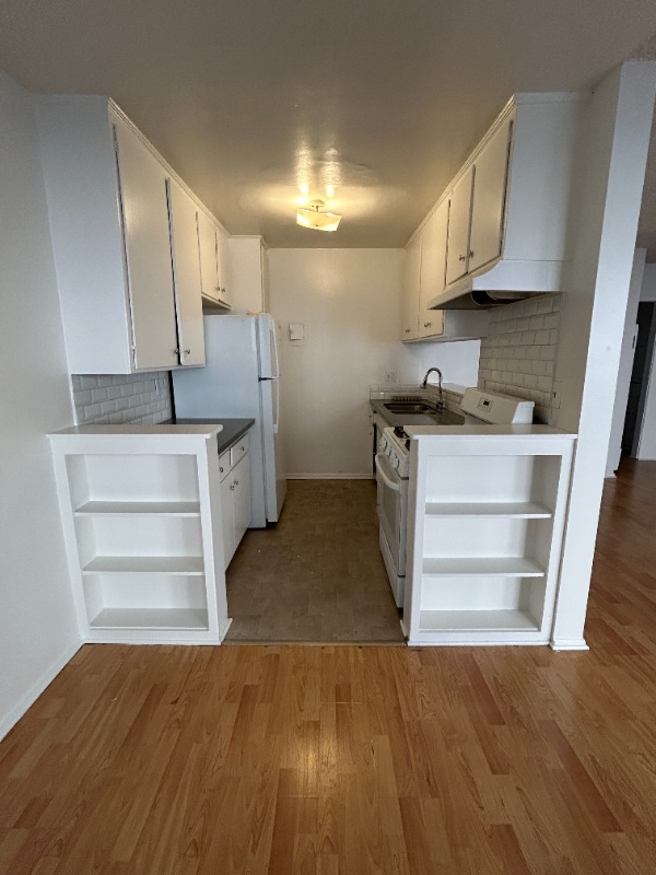 Building Photo - 1538 N Detroit St Rental
