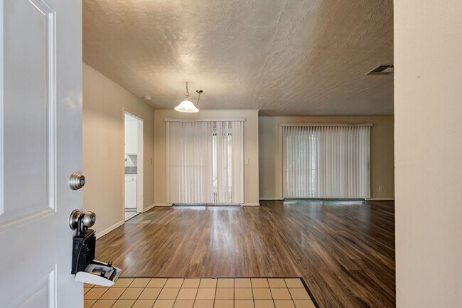 Photo - 2000 NW 32nd Terrace Unit 2004