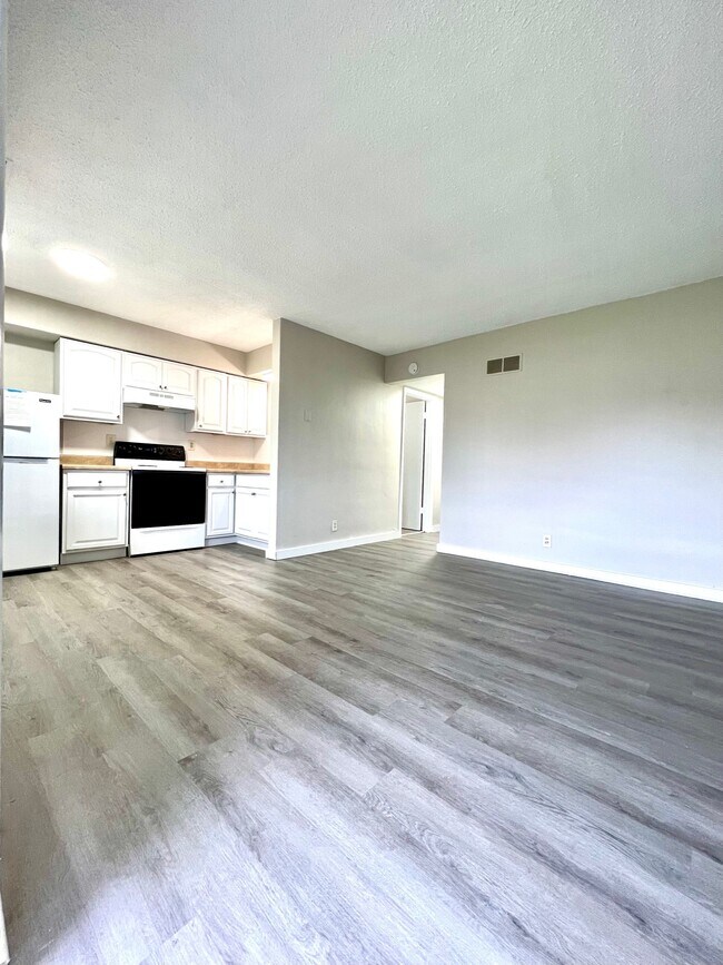 Photo - Yorkport Apartments