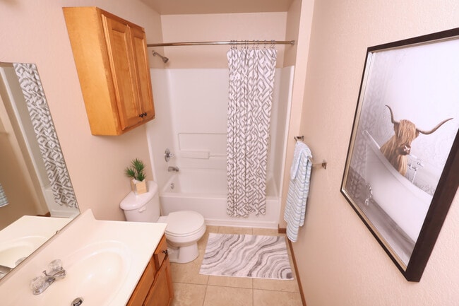 Photo - Stone Pointe Apartments