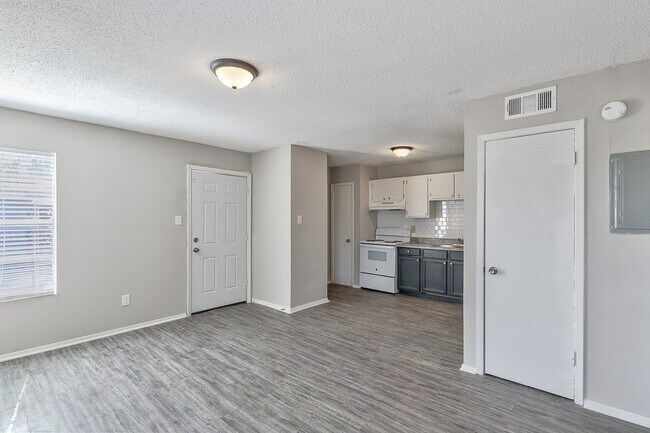 Photo - Bird's Nest Apartments