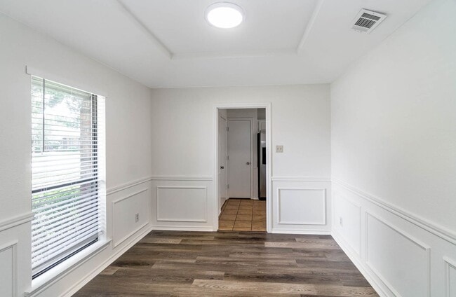 Photo - Beautifully Crafted Corner Lot 3-2-2 in Carrolton!