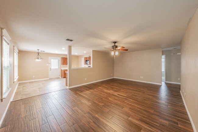 Photo - 25% OFF FIRST MONTH'S RENT WITH 12 MONTH LEASE! Lovely 3 bedroom, 2 bath home in Harriet Creek Ra...