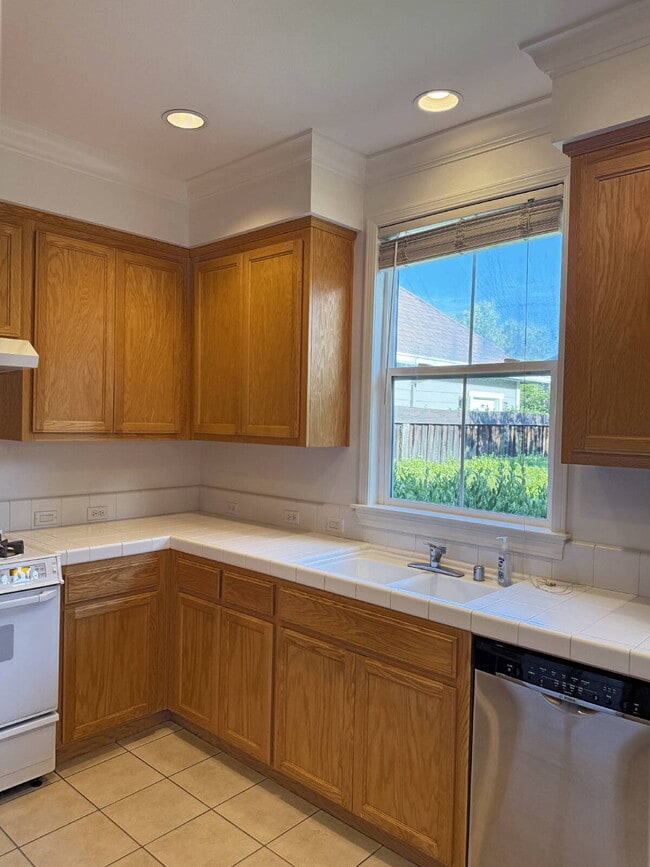 Photo - Eastside Sonoma | Single-Level Living Near the Plaza