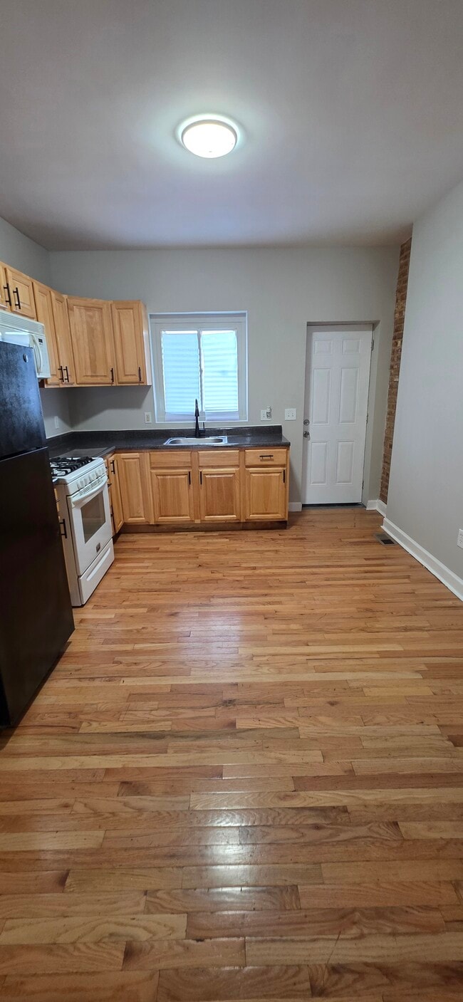 Photo - 2415 Jefferson St