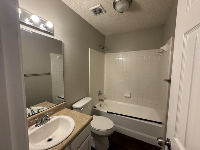 Photo - 2365 Parrot Ln