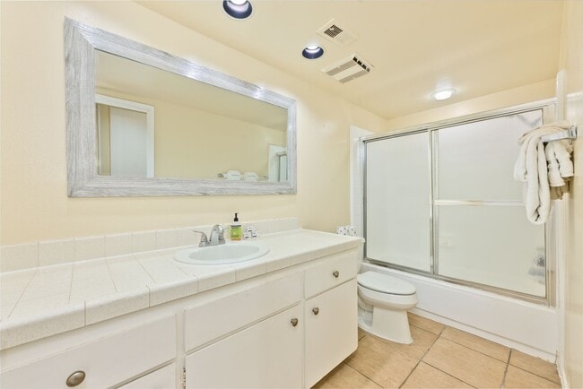 Photo - 9-MONTH FURNISHED WINTER RENTAL MID SEPT 2026 THROUGH MID JUNE 2027 **3-car parking**